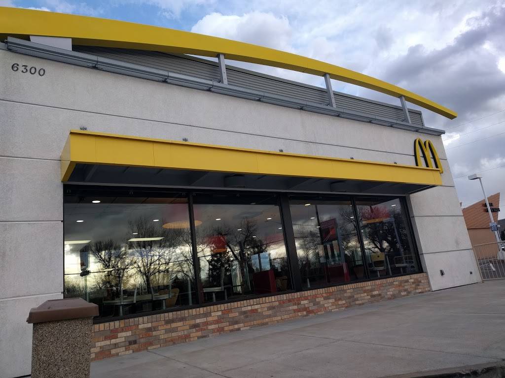 McDonalds | cafe | 6300 S Broadway, Littleton, CO 80120, USA | 3037946714 OR +1 303-794-6714