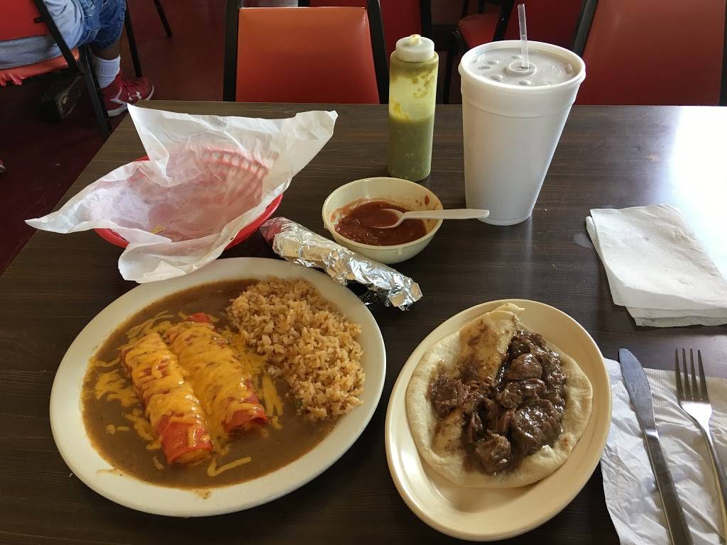 El Jacalito Restaurant | restaurant | 146 N Ww White Rd, San Antonio, TX 78219, USA | 2103339817 OR +1 210-333-9817