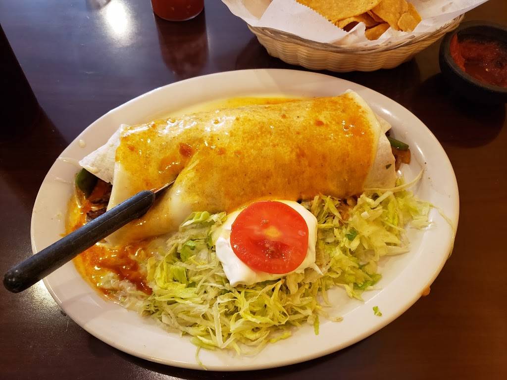 El Nopal | restaurant | 12418 La Grange Rd suite 120, Louisville, KY 40245, USA | 5022431301 OR +1 502-243-1301