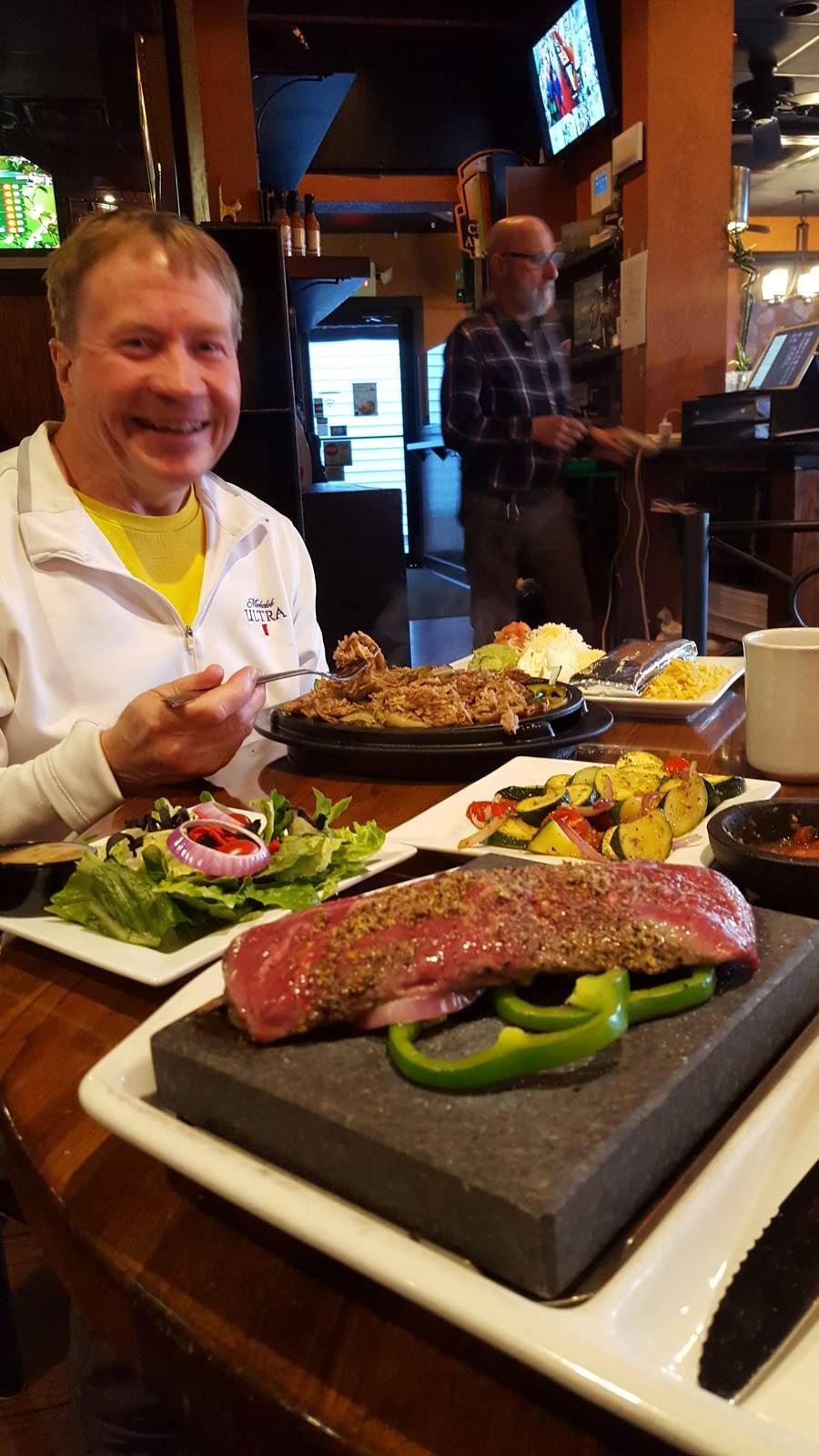 Dos Locos Stonegrill & Tex-Mex Restaurant | restaurant | 208 Rehoboth Ave, Rehoboth Beach, DE 19971, USA | 3025080526 OR +1 302-508-0526