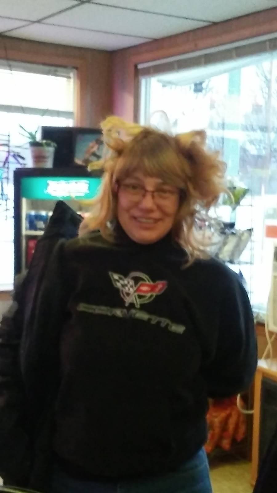 Curtice Hy Flash Bar | restaurant | 7401 Jerusalem Rd, Oregon, OH 43616, USA | 4198369747 OR +1 419-836-9747