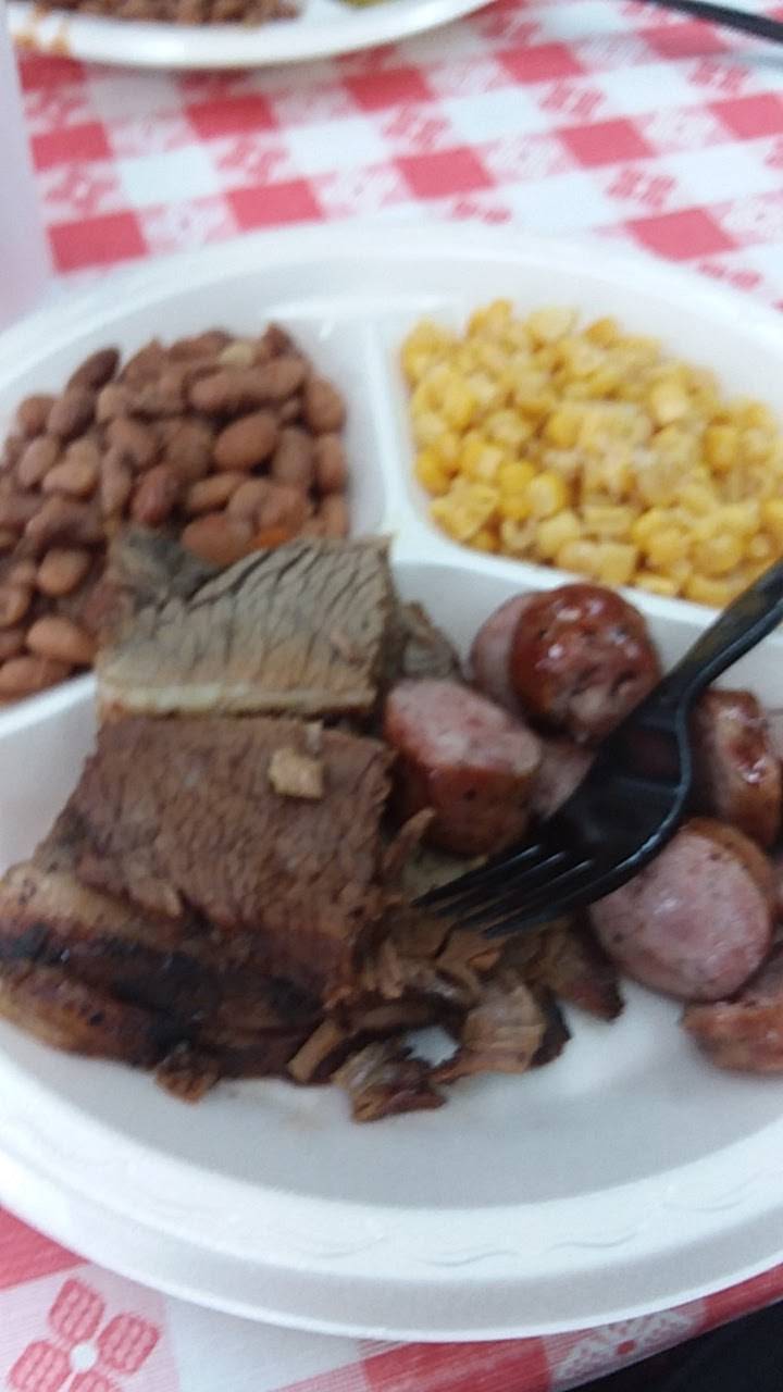 Davis BBQ and Cafe | restaurant | 2901 Nichols Ave, Bay City, TX 77414, USA | 9792442040 OR +1 979-244-2040