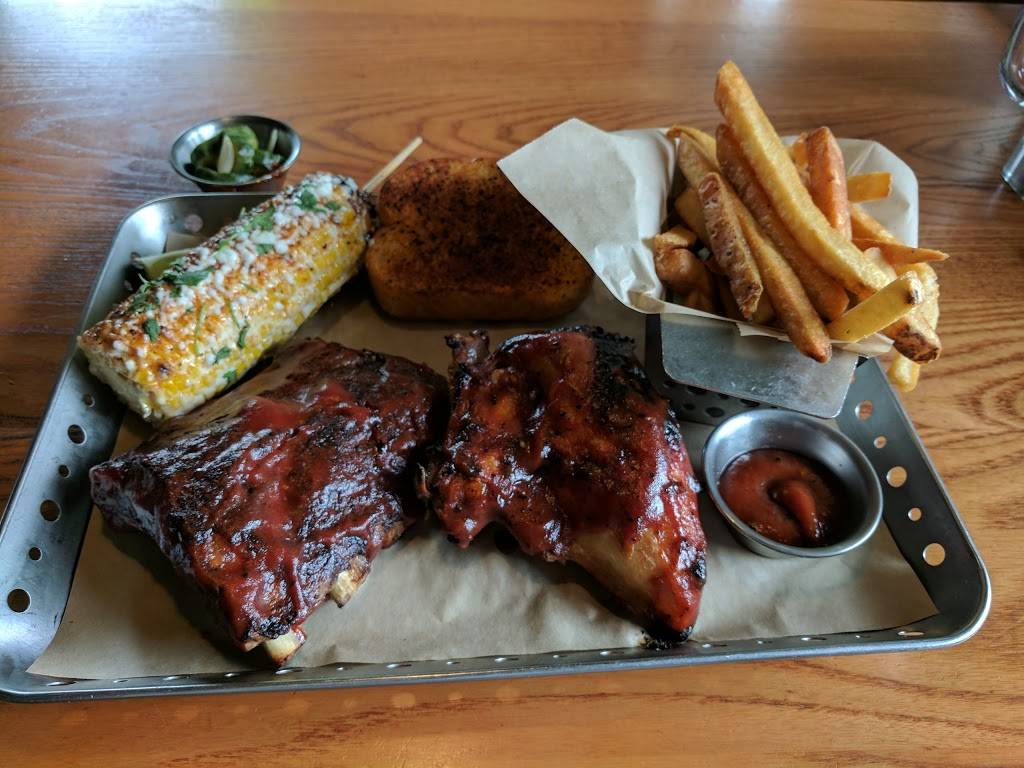 Chilis Grill & Bar | meal takeaway | 3271 N President George Bush Hwy, Garland, TX 75040, USA | 9724965255 OR +1 972-496-5255