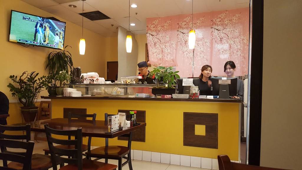 Mika Sushi | restaurant | 691 S Main St #140, Orange, CA 92868, USA | 7148355240 OR +1 714-835-5240