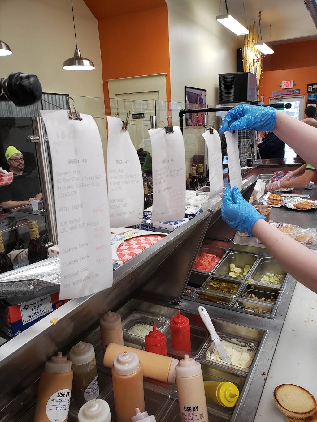 Hamburger Mikey | restaurant | 1125 3rd St, Muskegon, MI 49441, USA | 2313279028 OR +1 231-327-9028