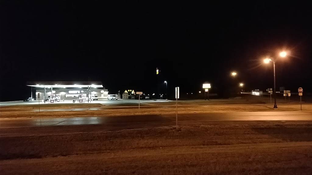 Subway | restaurant | 112 N Oak St, Williamsville, IL 62693, USA | 2175664324 OR +1 217-566-4324