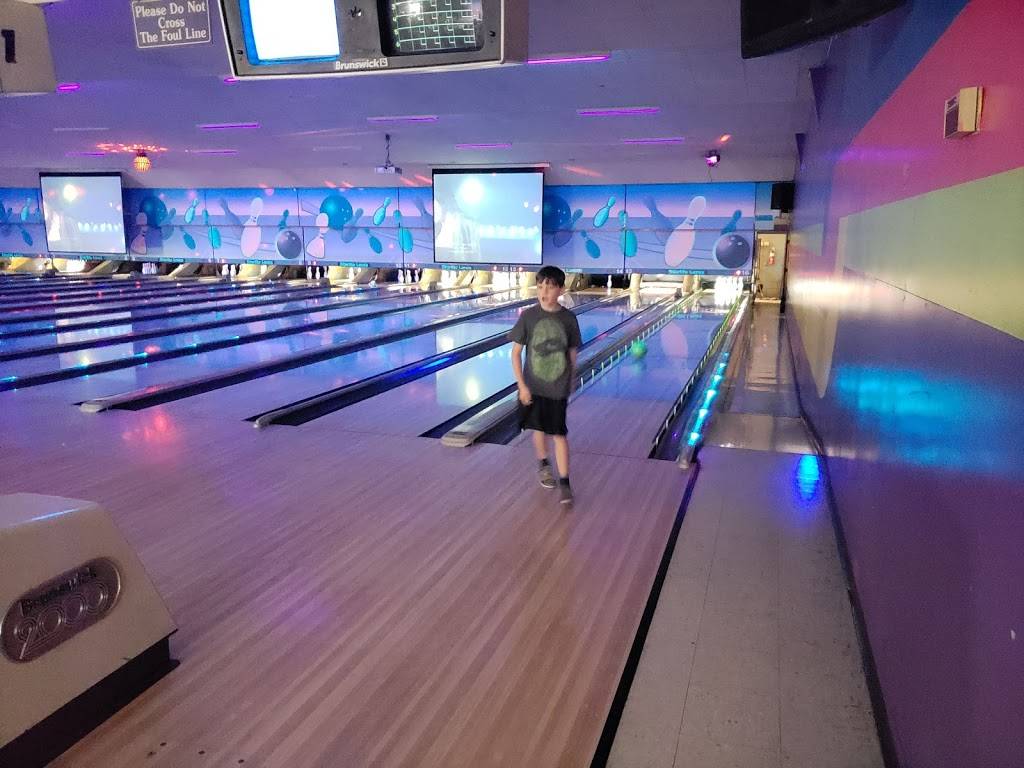 Starlite Lanes | restaurant | 1331 Rte 66, Lebanon, MO 65536, USA | 4175324262 OR +1 417-532-4262