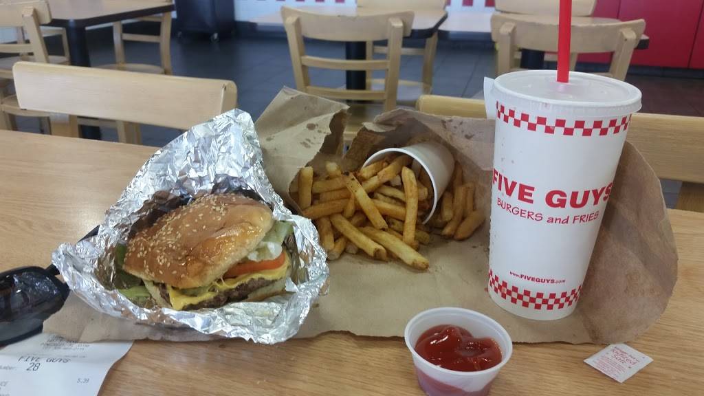 Five Guys | meal takeaway | 9457 S Dixie Hwy, Pinecrest, FL 33156, USA | 3056692115 OR +1 305-669-2115