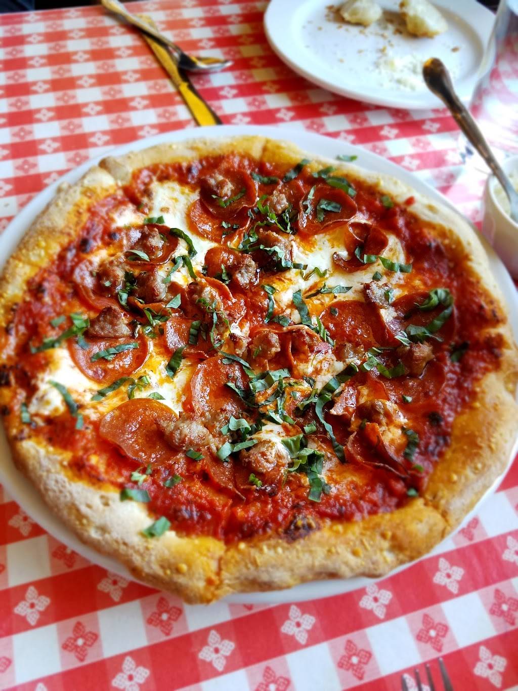 Negris Original Occidental | restaurant | 3700 Bohemian Hwy, Occidental, CA 95465, USA | 7078235301 OR +1 707-823-5301