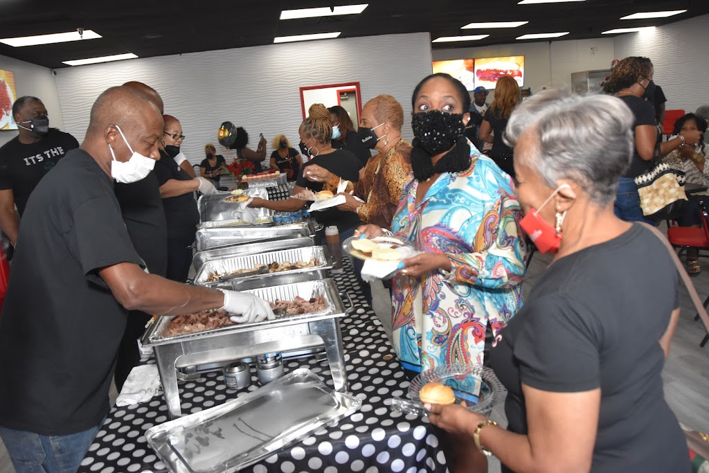 Shaunees | restaurant | 3719 Hickory Hill Rd, Memphis, TN 38115, USA | 9012810392 OR +1 901-281-0392