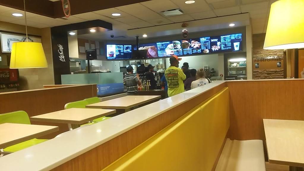 McDonalds | cafe | 2057 Tiger Town Pkwy, Opelika, AL 36801, USA | 3347450200 OR +1 334-745-0200