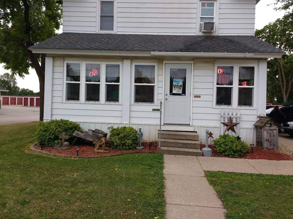 Slice of Chicago | restaurant | 2353, 507 W Wisconsin St, Sparta, WI 54656, USA | 6082692181 OR +1 608-269-2181