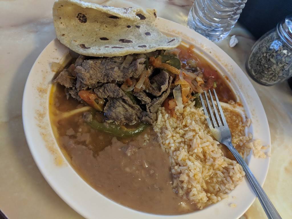 Socorros Mexican Food | restaurant | 10307 Zelzah Ave, Northridge, CA 91326, USA | 8183601527 OR +1 818-360-1527