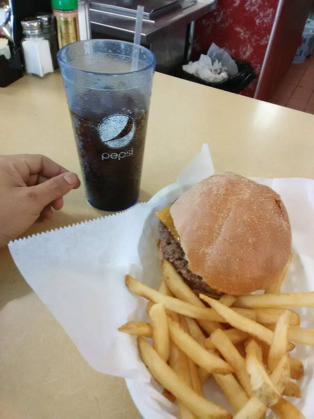 Bills Corner Cafe | restaurant | 2927 S 8th St, Sheboygan, WI 53081, USA | 9204526301 OR +1 920-452-6301