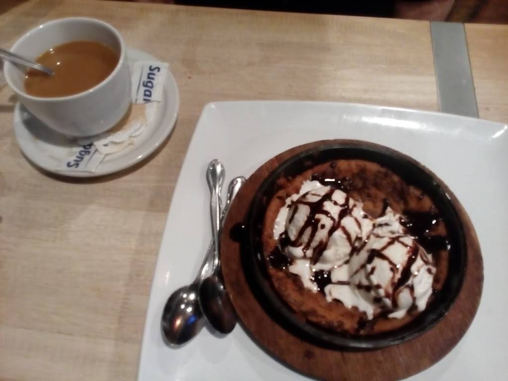 The Final Round Bar & Grill | restaurant | 19 Clubhouse Dr, Chowchilla, CA 93610, USA | 5597447000 OR +1 559-744-7000