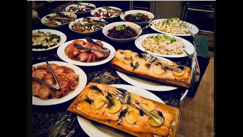 Stoney Lake Market | restaurant | 2374 Crowes Landing Rd, Lakefield, ON K0L 2H0, Canada | 6136871786 OR +1 613-687-1786