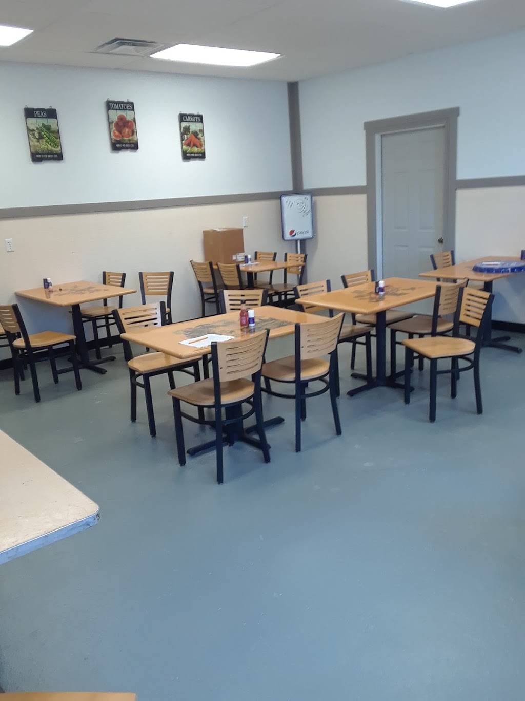 Mona Lisas Restaurant | restaurant | 12 S High St, Mowrystown, OH 45155, USA | 9374423333 OR +1 937-442-3333