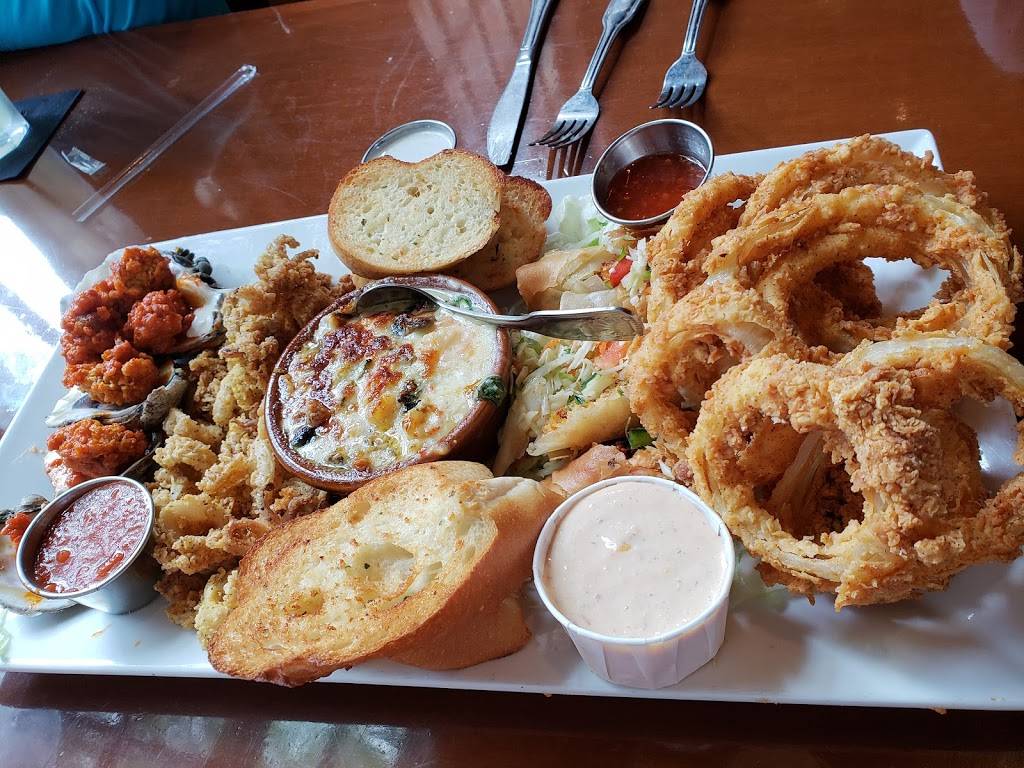 McAdoos Seafood Company | restaurant | 196 N Castell Ave, New Braunfels, TX 78130, USA | 8306293474 OR +1 830-629-3474