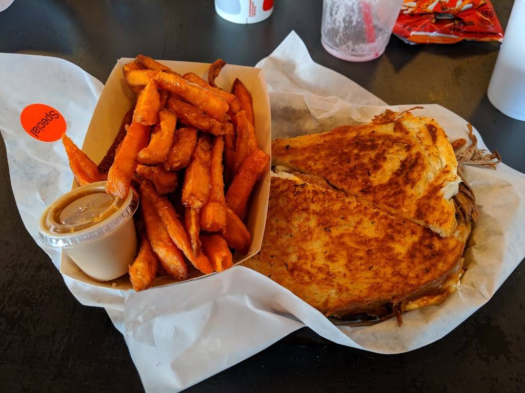 Cravings Bistro | restaurant | 25 W Center St, Pleasant Grove, UT 84062, USA | 8017852439 OR +1 801-785-2439