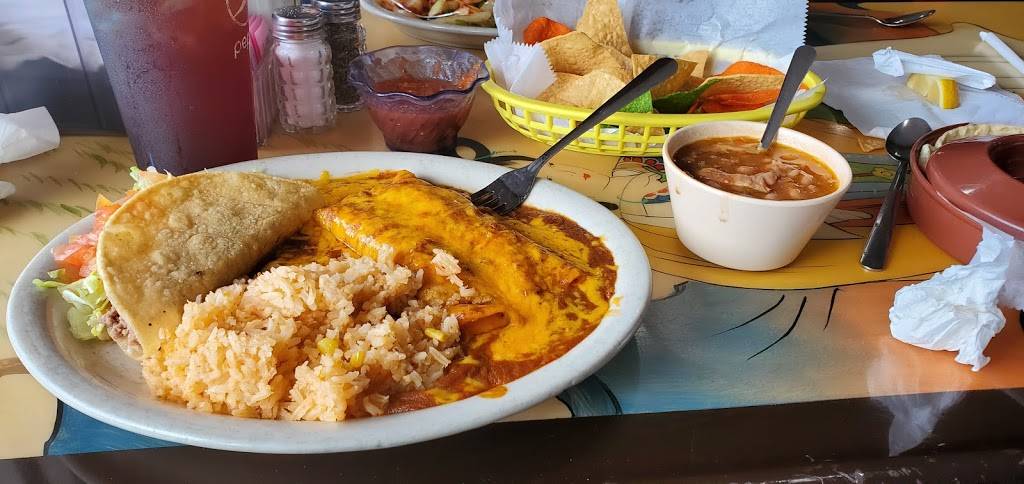 Santa Rosa Restaurant | restaurant | 2722 S Staples St, Corpus Christi, TX 78404, USA | 3618533388 OR +1 361-853-3388