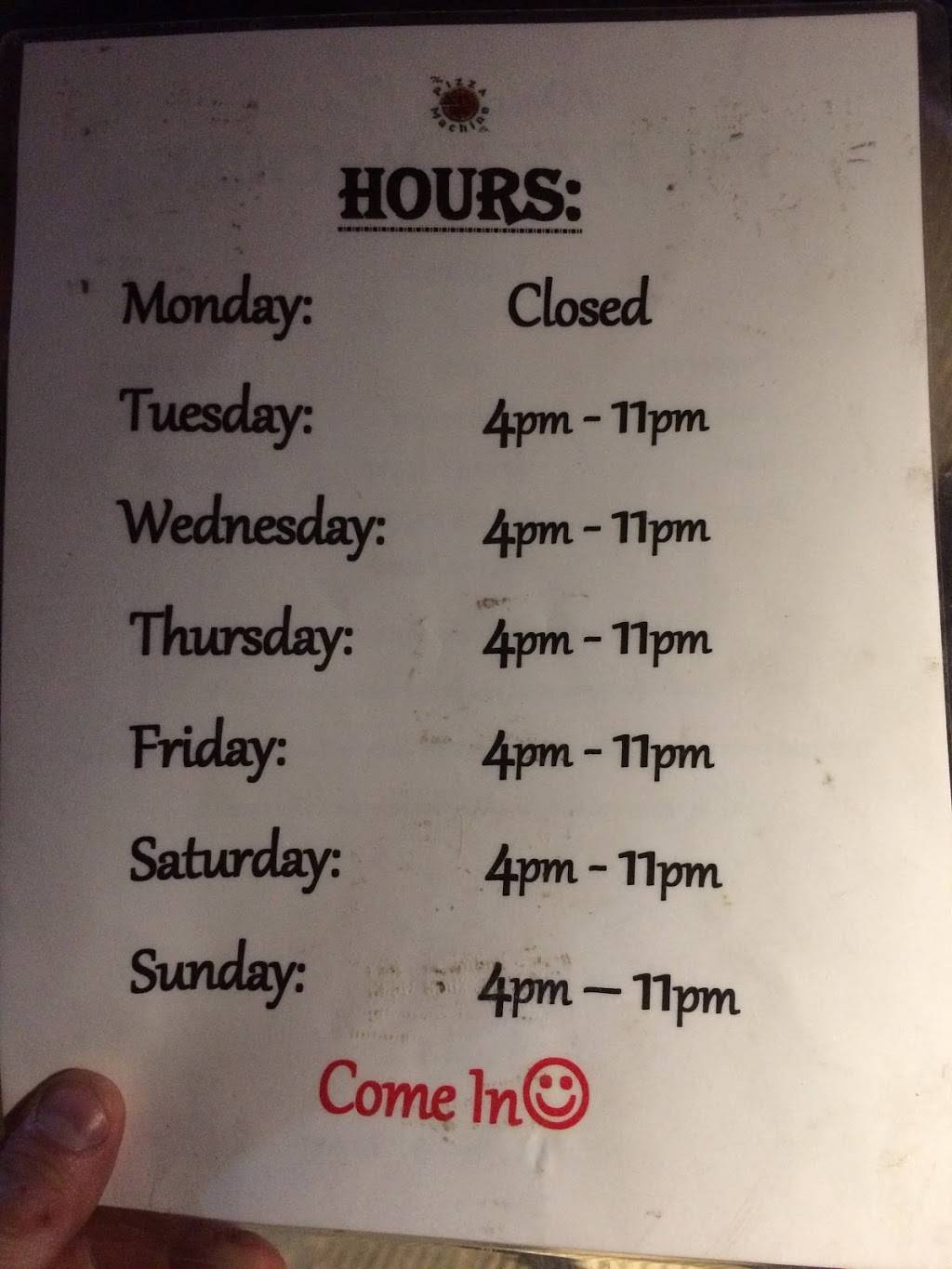 The Pizza Machine | restaurant | 6460 Old Hwy 31 E, Bethpage, TN 37022, USA | 6153885292 OR +1 615-388-5292