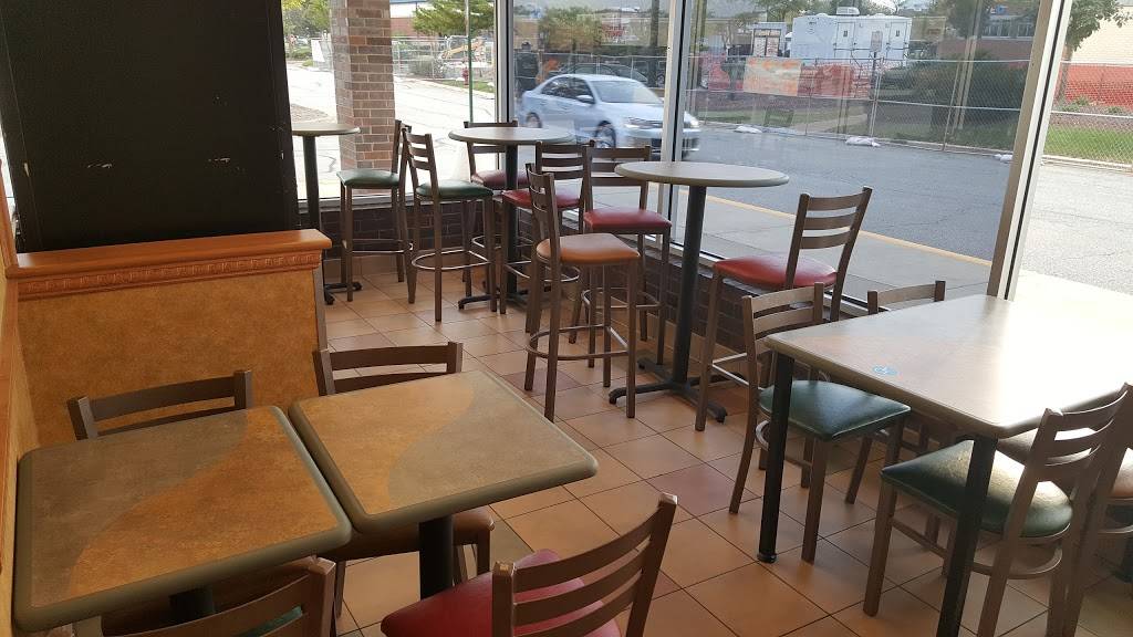 Subway Restaurants | restaurant | 1023 Roselle Rd, Schaumburg, IL 60193, USA | 8479239874 OR +1 847-923-9874