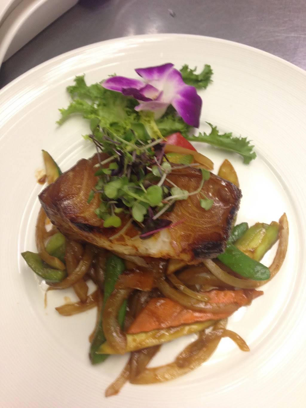 Fusha Asian Bistro & Sushi | restaurant | 452 Main St, Metuchen, NJ 08840, USA | 8482600777 OR +1 848-260-0777