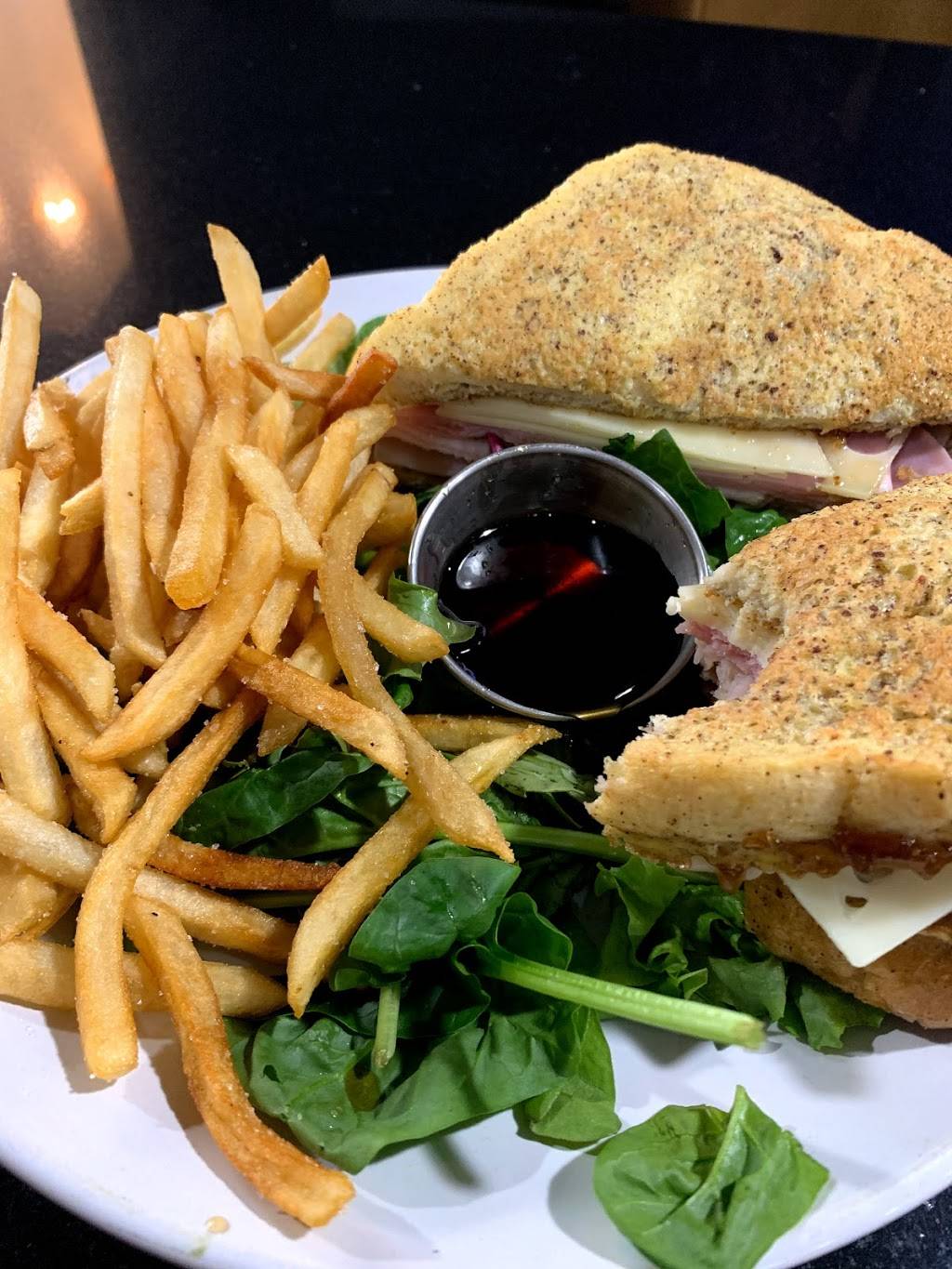 LaRue Elm | restaurant | 403 N Elm St, Greensboro, NC 27401, USA | 3362522253 OR +1 336-252-2253