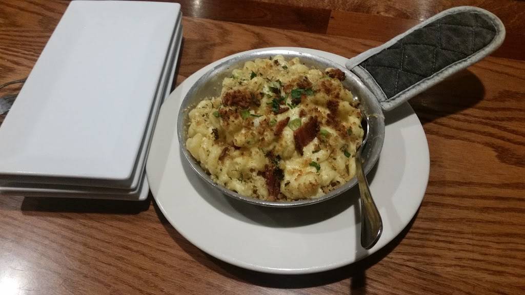 Companions Take Out | restaurant | 488 Broadway, Revere, MA 02151, USA | 7812843900 OR +1 781-284-3900