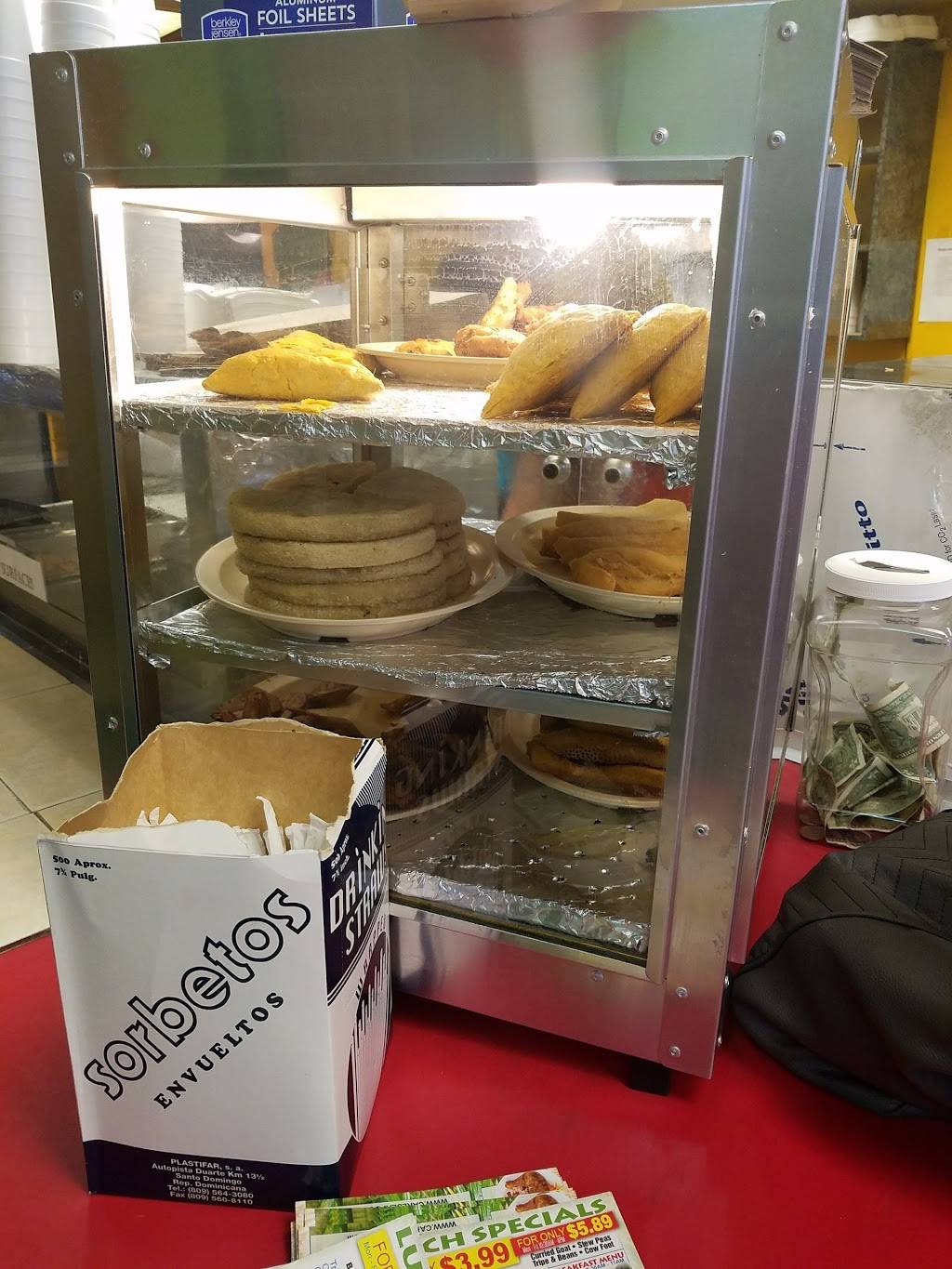 Carls Seafood Restaurant | restaurant | 2934 FL-7, Lauderdale Lakes, FL 33311, USA | 9546765700 OR +1 954-676-5700