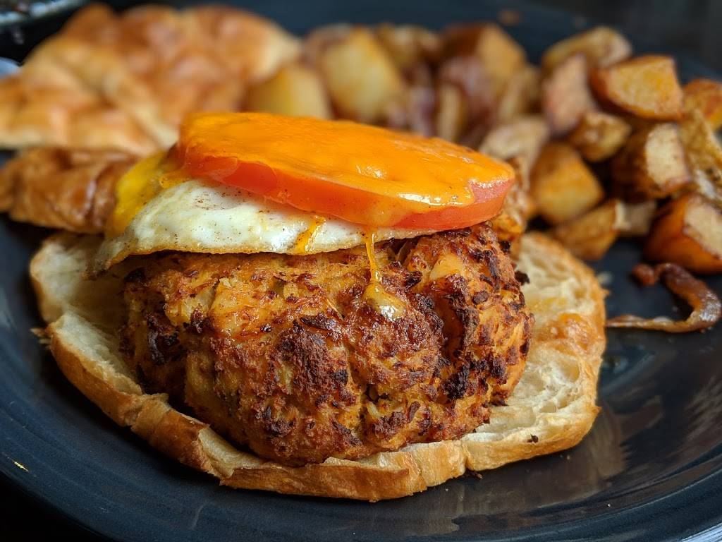 Alexanders Tavern | restaurant | 710 S Broadway, Baltimore, MD 21231, USA | 4105220000 OR +1 410-522-0000