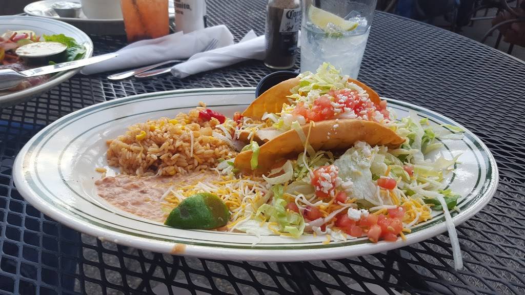 Me & Julio | restaurant | 350 33rd St W, Hastings, MN 55033, USA | 6514382520 OR +1 651-438-2520