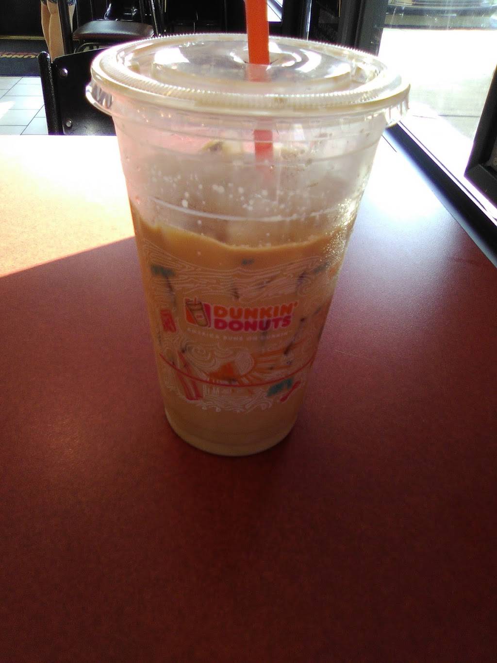 Dunkin | bakery | 105 Mathis Dr, Dickson, TN 37055, USA | 6154462250 OR +1 615-446-2250