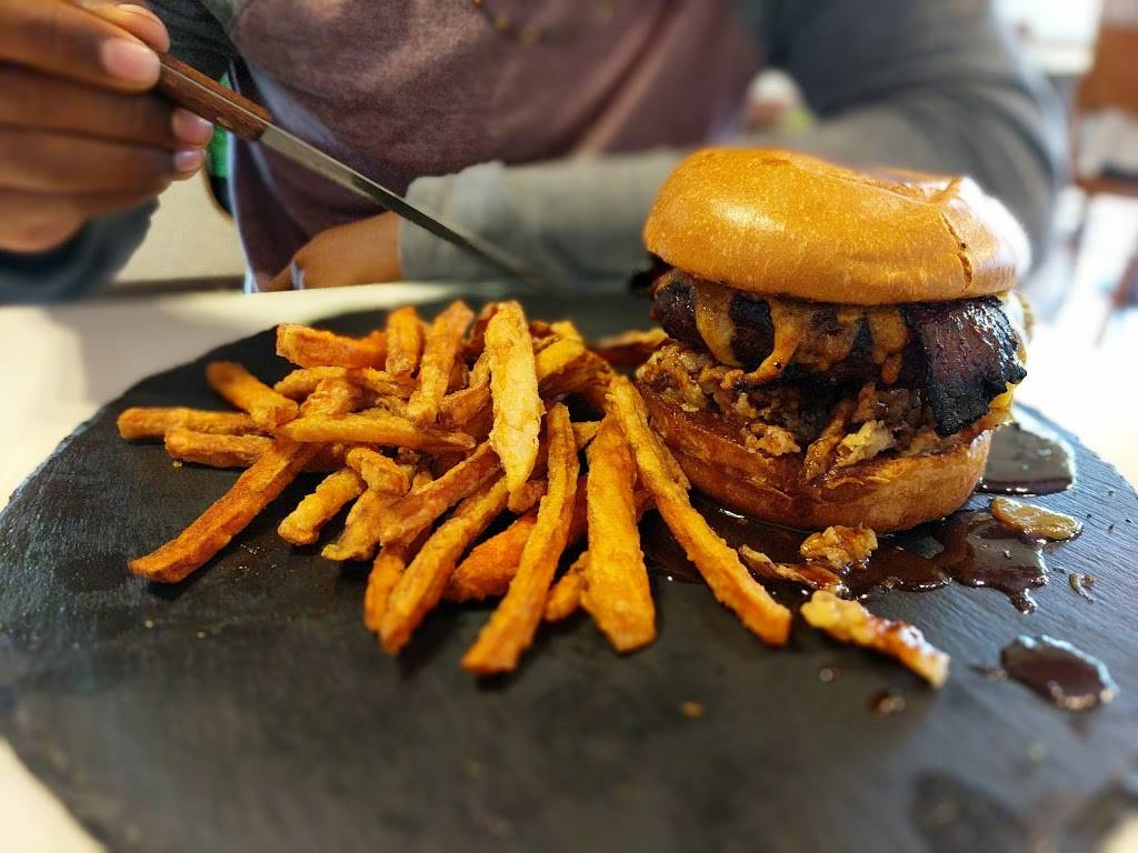 Served | restaurant | 1770 W Horizon Ridge Pkwy, Henderson, NV 89012, USA | 7022630136 OR +1 702-263-0136