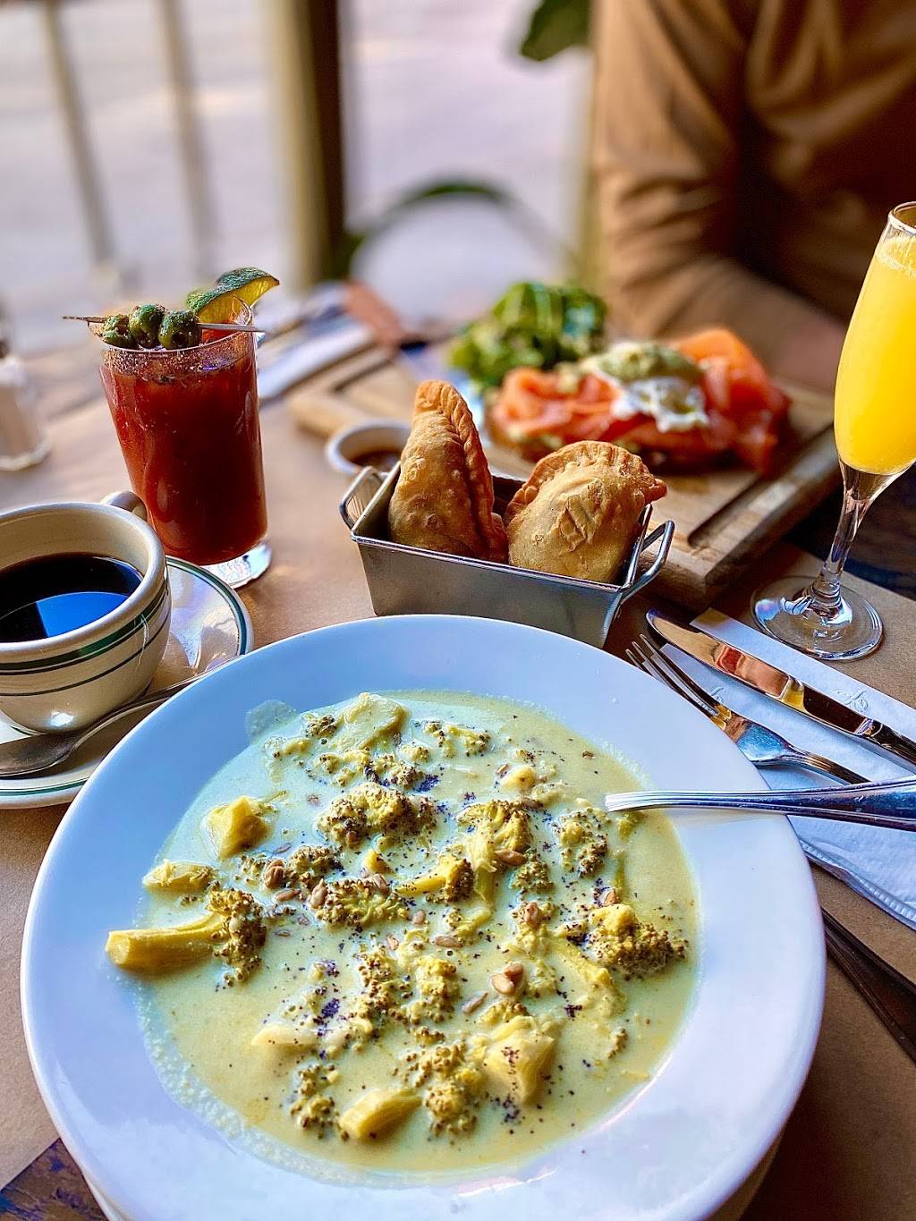 Tabaré Bushwick | restaurant | 1006 Flushing Ave, Brooklyn, NY 11237, USA | 3473183885 OR +1 347-318-3885