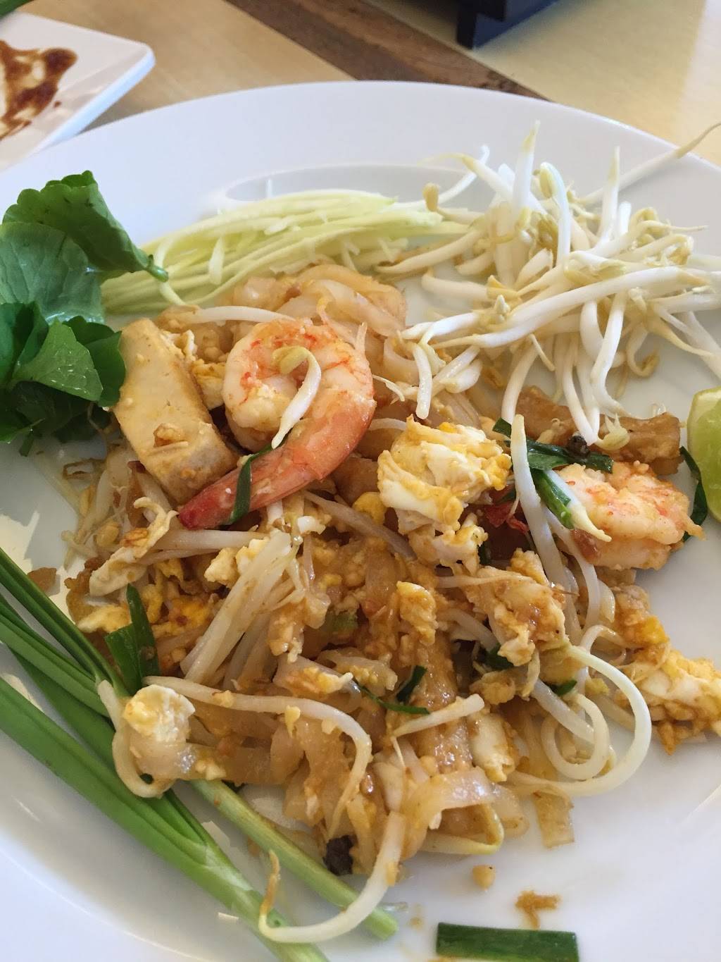 Pink Pepper | restaurant | 1638 N La Brea Ave, Los Angeles, CA 90028, USA | 3234612462 OR +1 323-461-2462