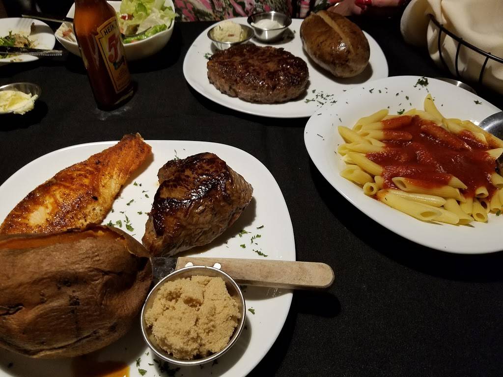 Anthonys Steakhouse | restaurant | 7220 F St, Omaha, NE 68127, USA | 4023317575 OR +1 402-331-7575