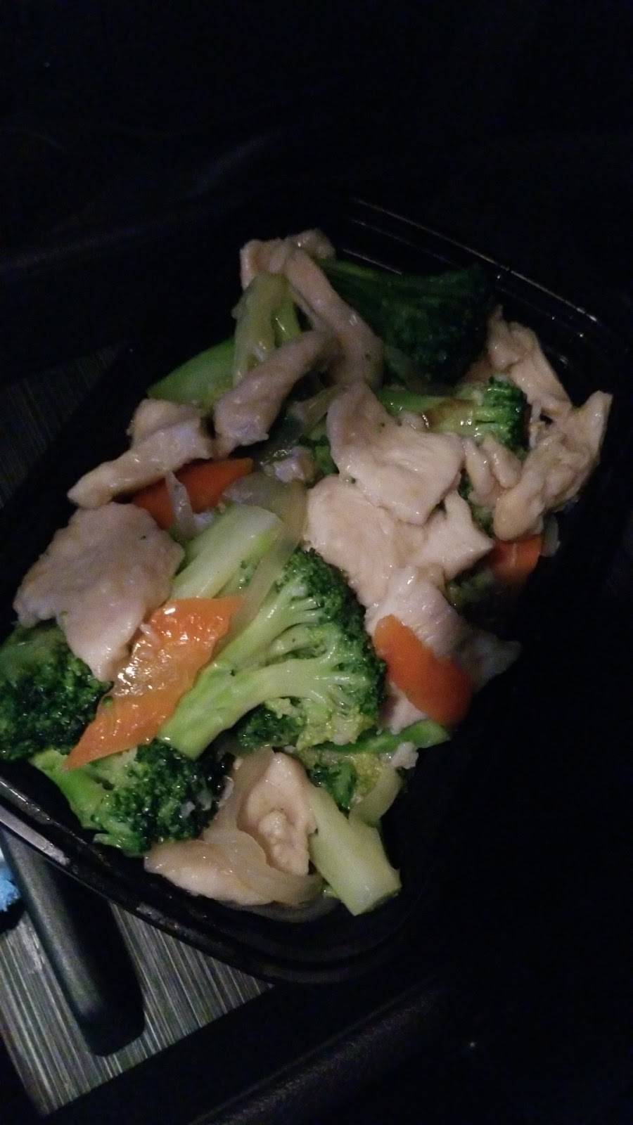 Golden Chef Chinese Kitchen | restaurant | 3262 W North Ave, Chicago, IL 60647, USA | 7737726719 OR +1 773-772-6719