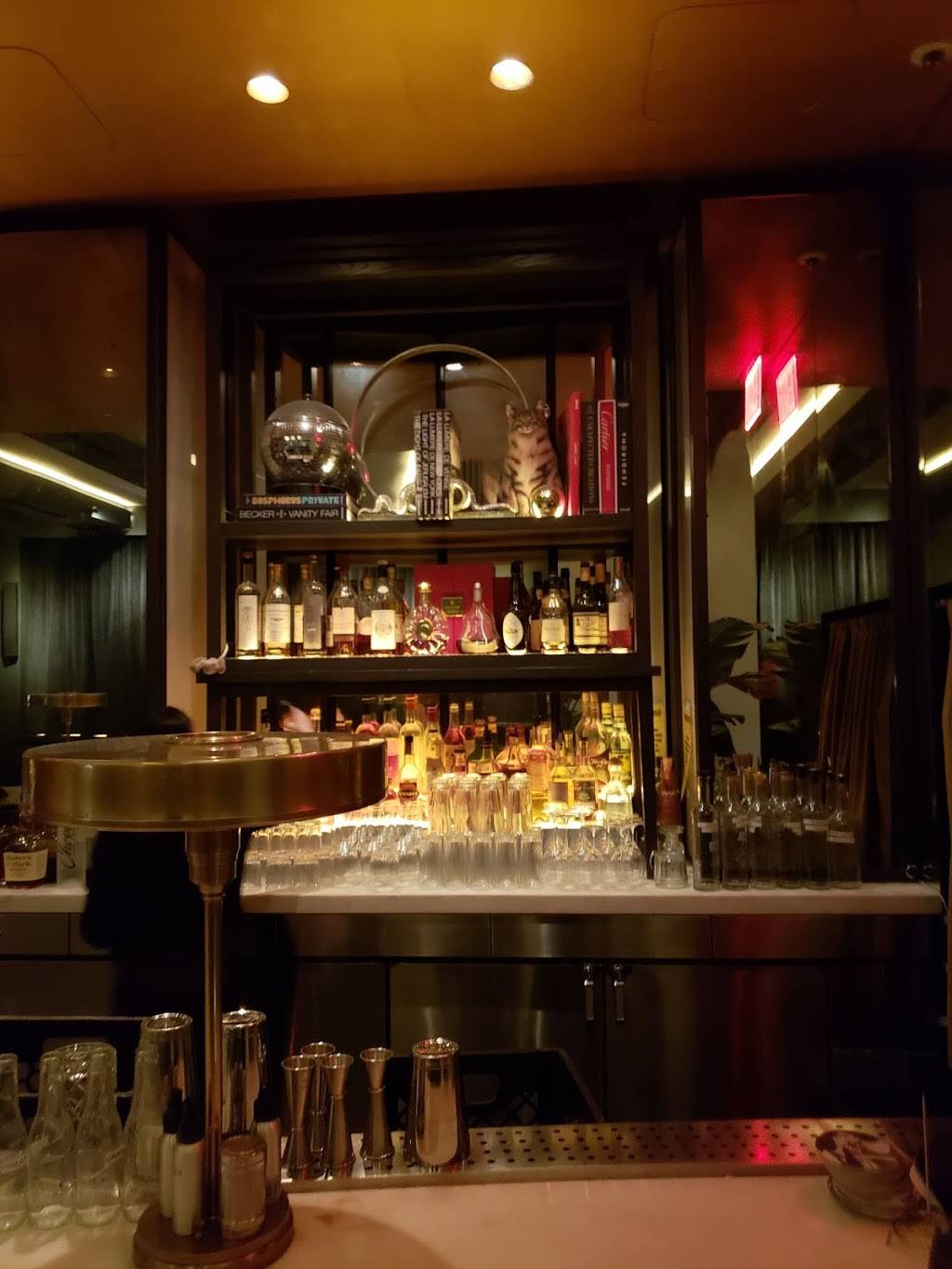 Omar at Vaucluse | restaurant | 100 E 63rd St, New York, NY 10065, USA | 6468692300 OR +1 646-869-2300