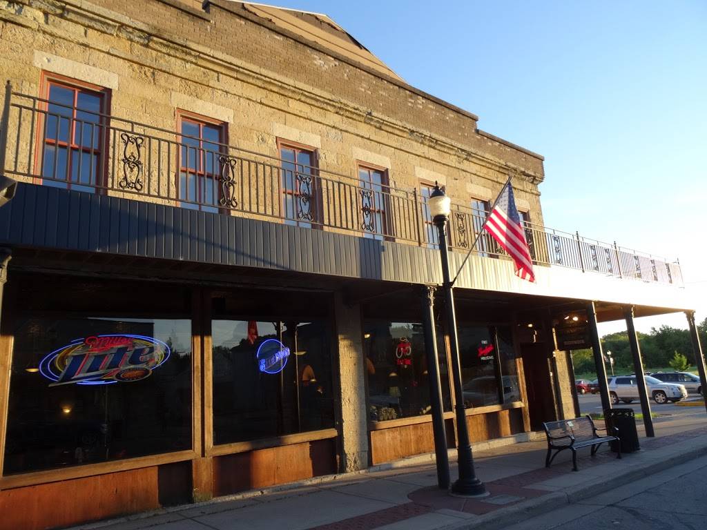 Fort Mulligans Grillpub | restaurant | 214 W Blackhawk Ave, Prairie du Chien, WI 53821, USA | 6083260639 OR +1 608-326-0639