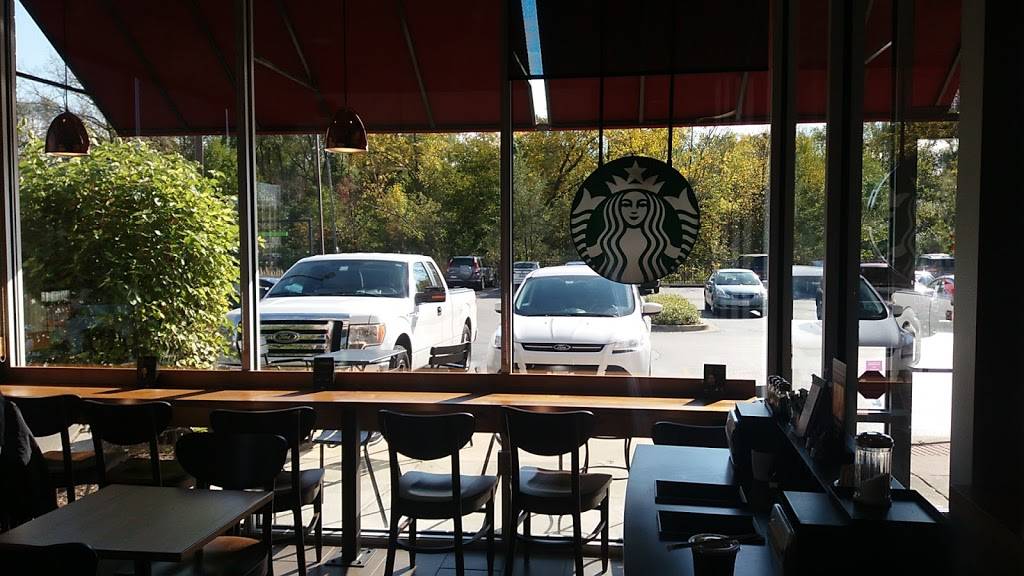Starbucks | cafe | 680 W North Ave, Elmhurst, IL 60126, USA | 6309930028 OR +1 630-993-0028