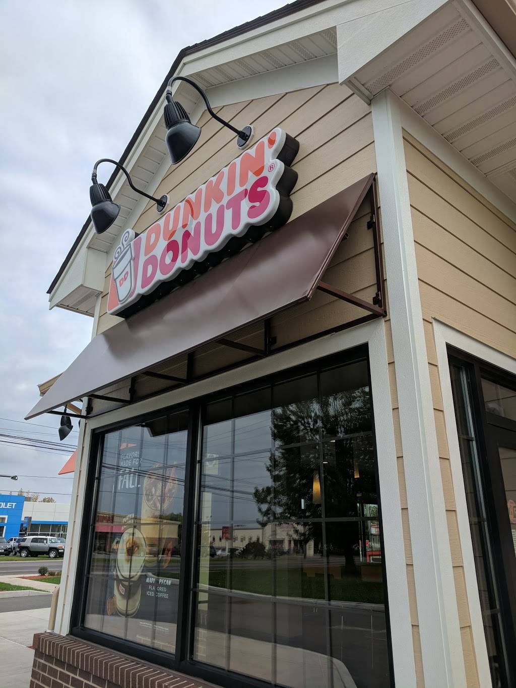 Dunkin | bakery | 116 W Main St, Honeoye Falls, NY 14472, USA | 5855822286 OR +1 585-582-2286