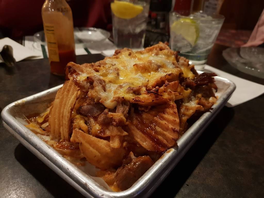 Slopeside Lounge | night club | 600 Highlands Pike, Harbor Springs, MI 49740, USA | 8442623637 OR +1 844-262-3637