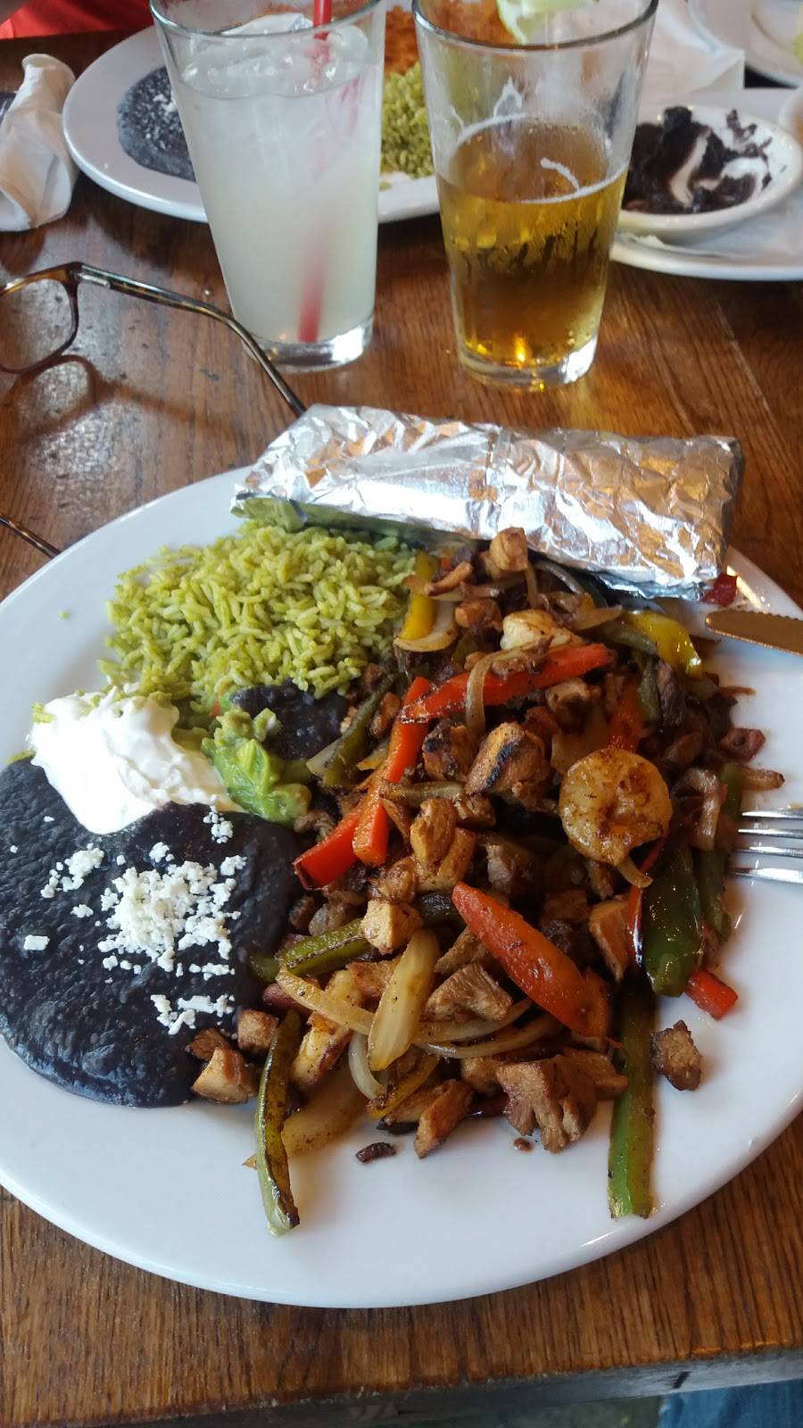 El Toro Bravo | restaurant | 231 D St, Davis, CA 95616, USA | 5307502500 OR +1 530-750-2500