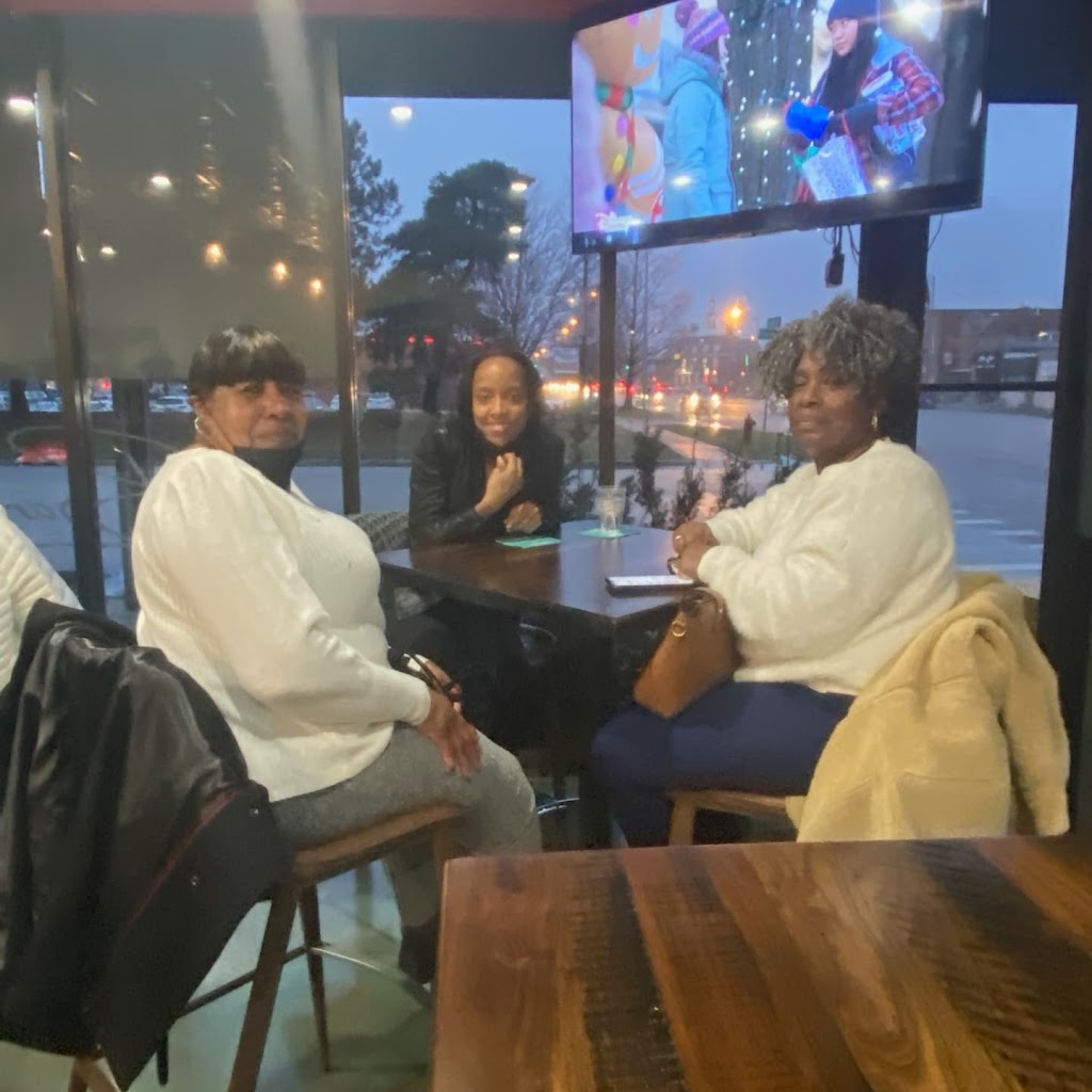 GGSpot Bar and Grill | restaurant | 9600 S Pulaski Rd, Oak Lawn, IL 60453, USA | 7086349927 OR +1 708-634-9927