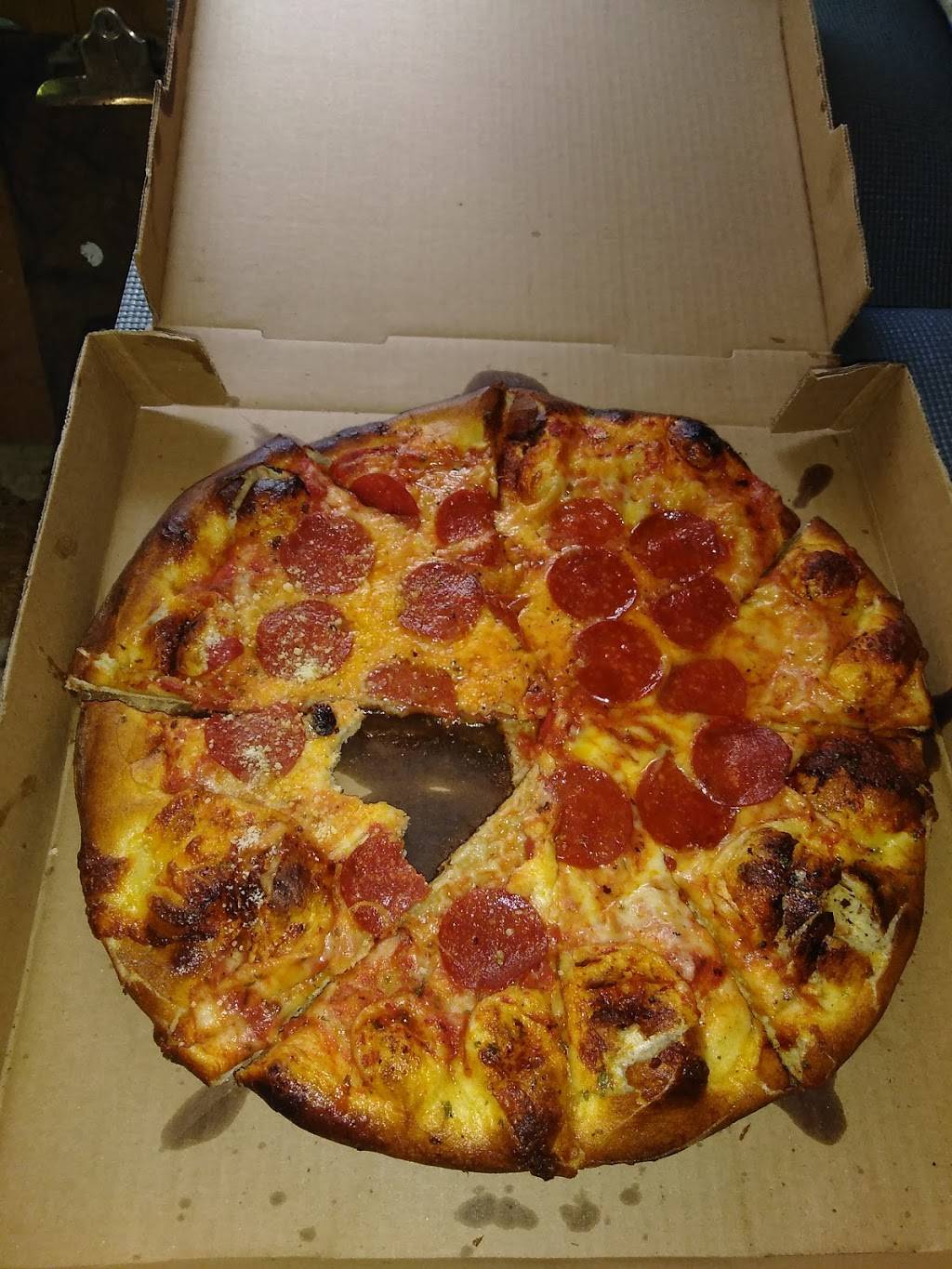 Mancinis New York Deli & Pizza | restaurant | 7711 S Raeford Rd, Fayetteville, NC 28304, USA | 9108678690 OR +1 910-867-8690