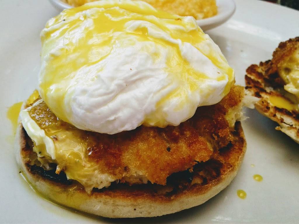 The Old Fourth Street Filling Station | restaurant | 871 W 4th St, Winston-Salem, NC 27101, USA | 3367247600 OR +1 336-724-7600