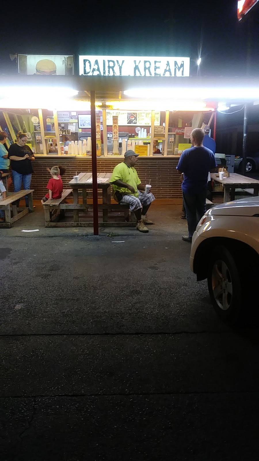 Dairy Kream | restaurant | 796 E Main St, Tupelo, MS 38804, USA | 6628427838 OR +1 662-842-7838