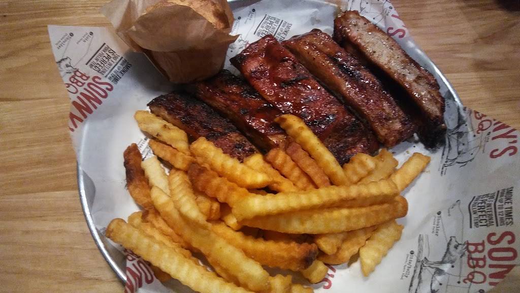 Sonnys BBQ | restaurant | 1845 SW College Rd, Ocala, FL 34471, USA | 3526292663 OR +1 352-629-2663