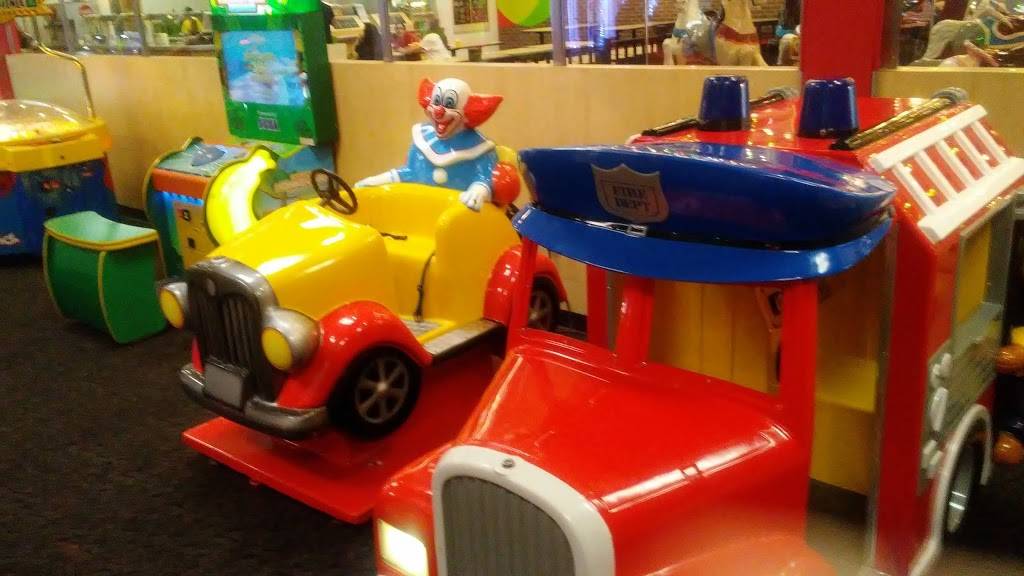 Peter Piper Pizza | meal takeaway | 6040 S Central Ave, Phoenix, AZ 85040, USA | 6022437183 OR +1 602-243-7183